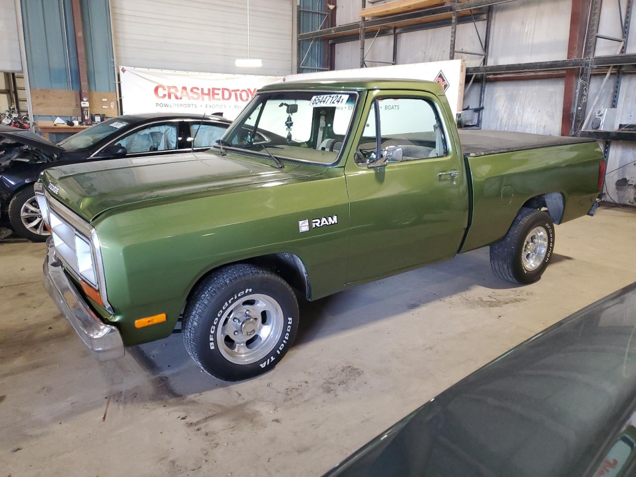 vehicle photo