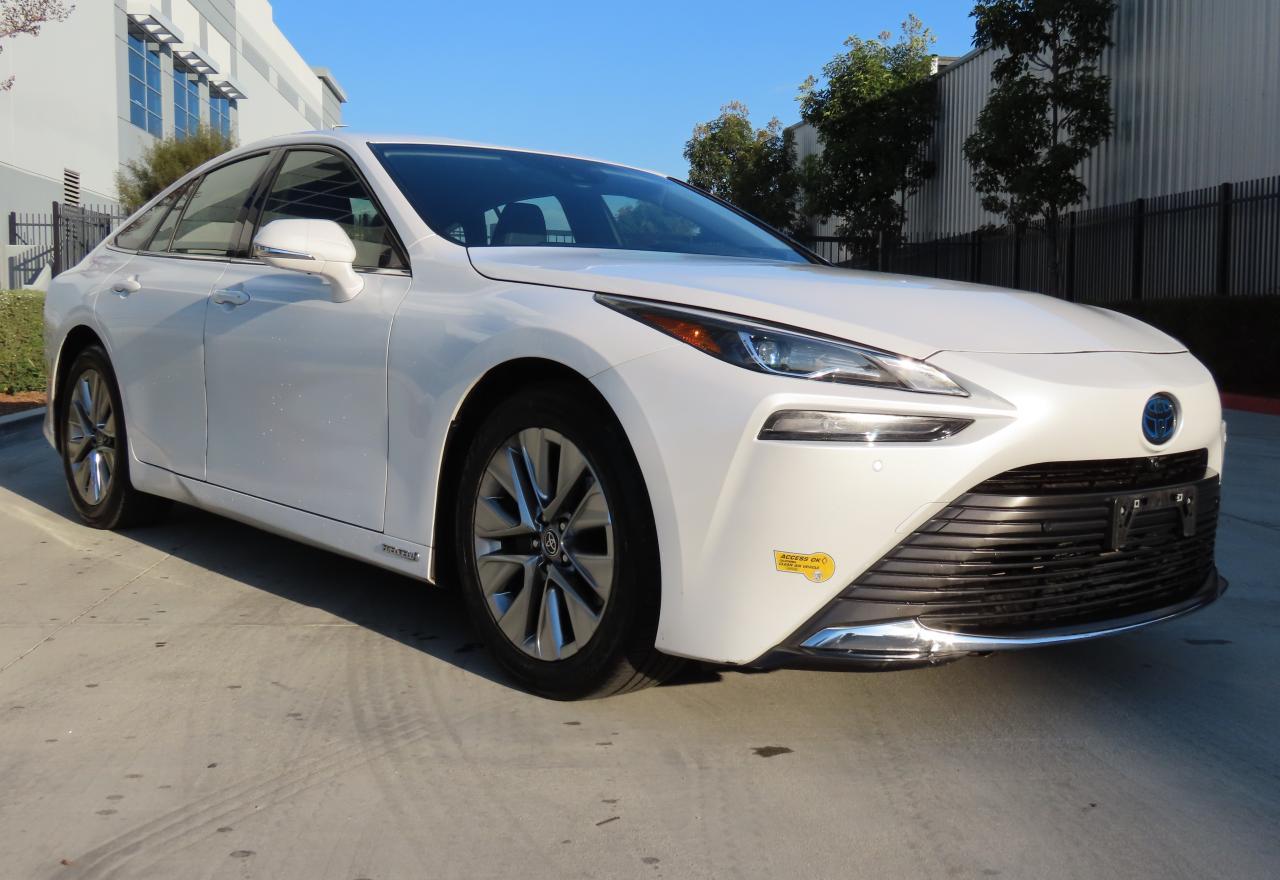 TOYOTA MIRAI LE   *JTDAAAAA9NA003964*