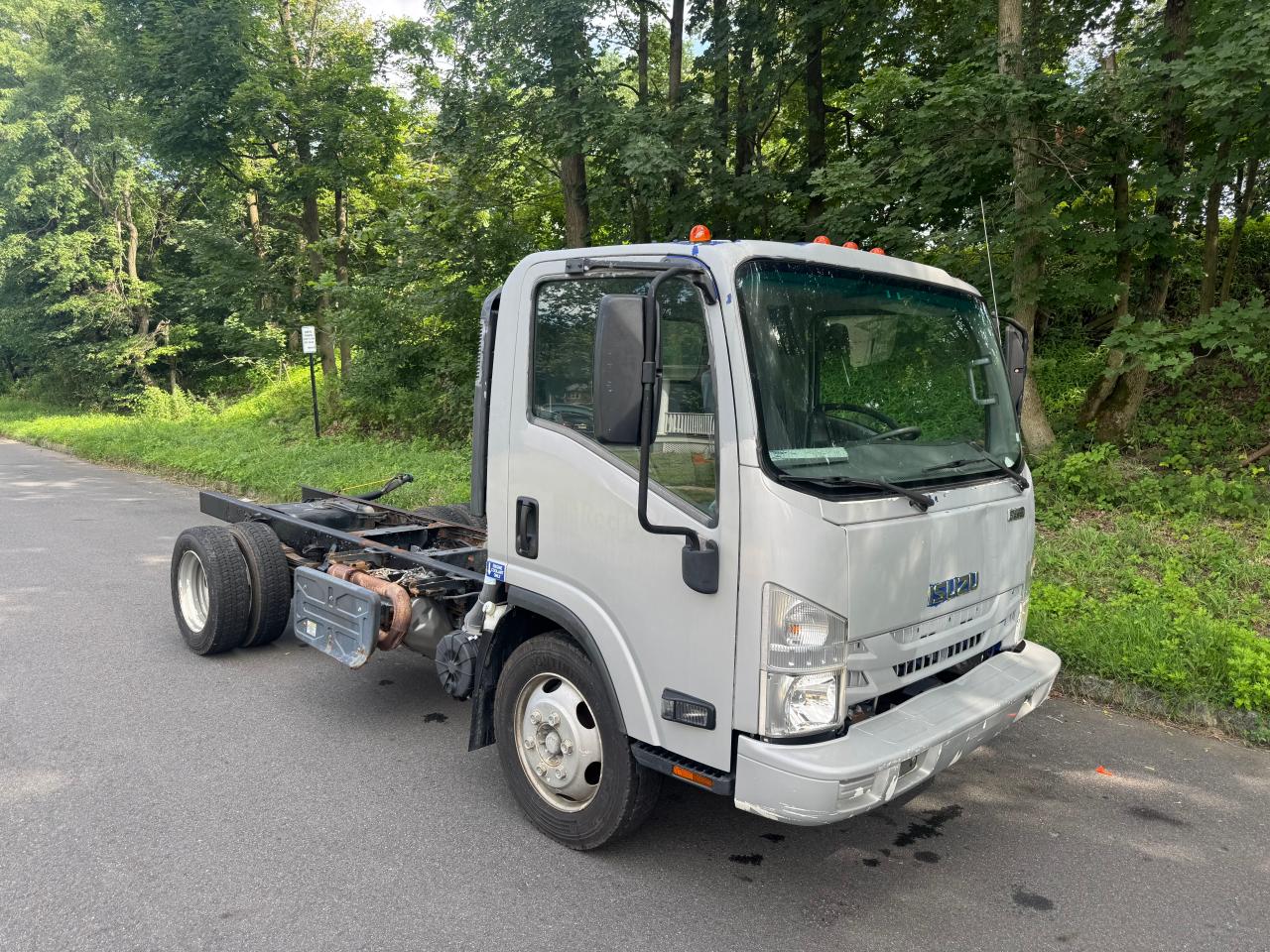 ISUZU NRR  *JALE5W160H7302547*