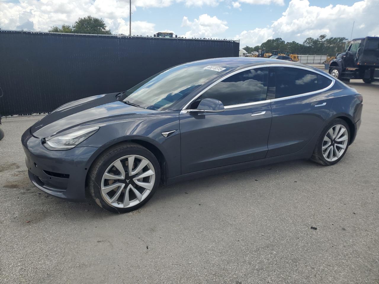 TESLA MODEL 3   *5YJ3E1EAXKF300798*