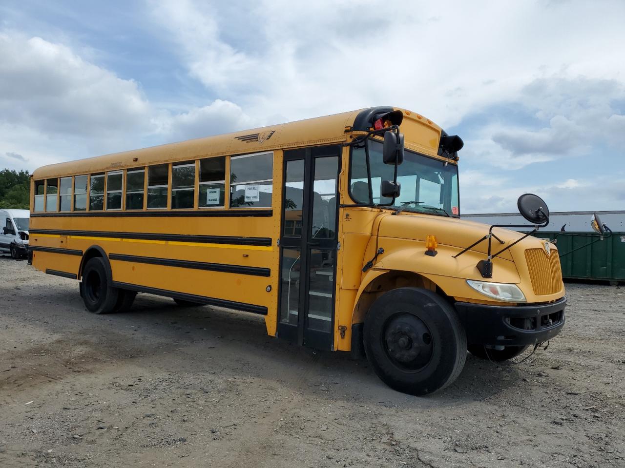 IC CORPORATION 3000 CE  *4DRBUAAP5EB760527*