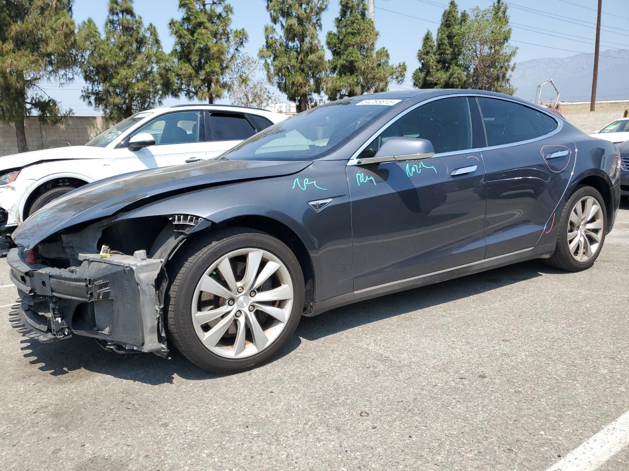TESLA MODEL S   *5YJSA1H11EFP64764*