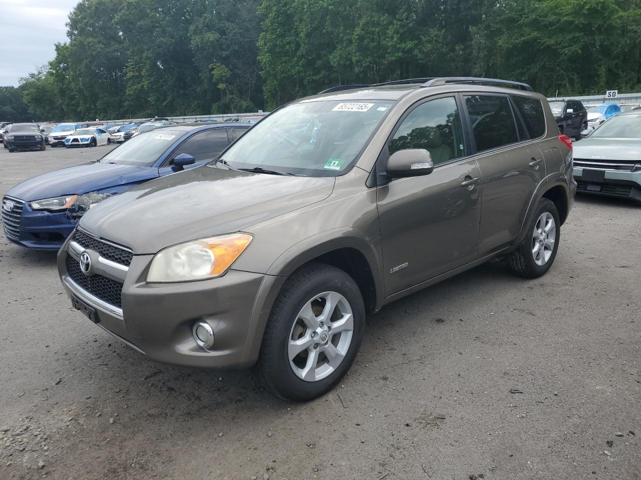 TOYOTA RAV4 LIMIT  *2T3DF4DV8CW219348*