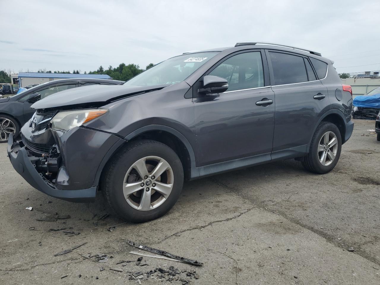 TOYOTA RAV4 XLE  *2T3RFREV6FW347402*