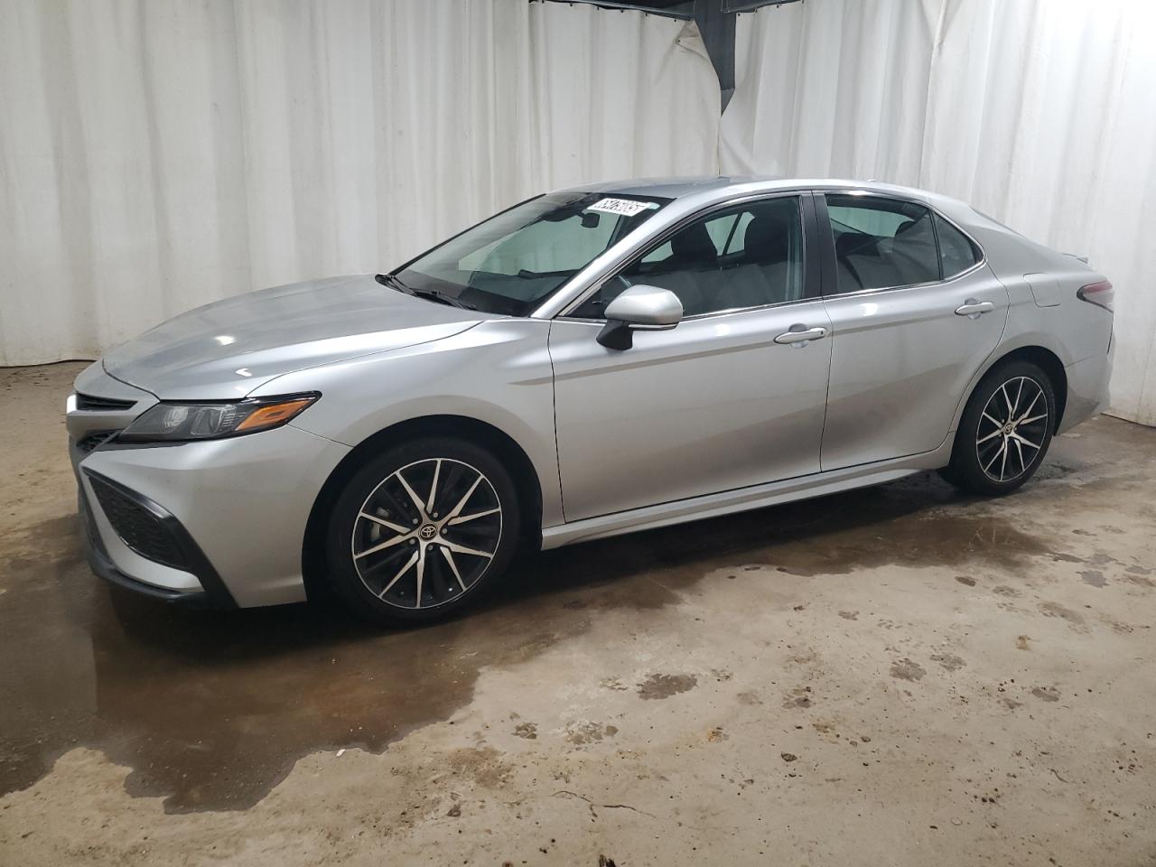 TOYOTA CAMRY SE N  *4T1G11AK7PU737390*