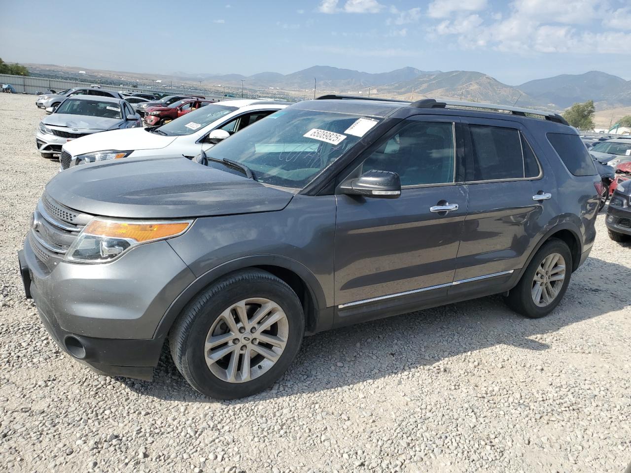 FORD EXPLORER X  *1FM5K7D84EGB43035*