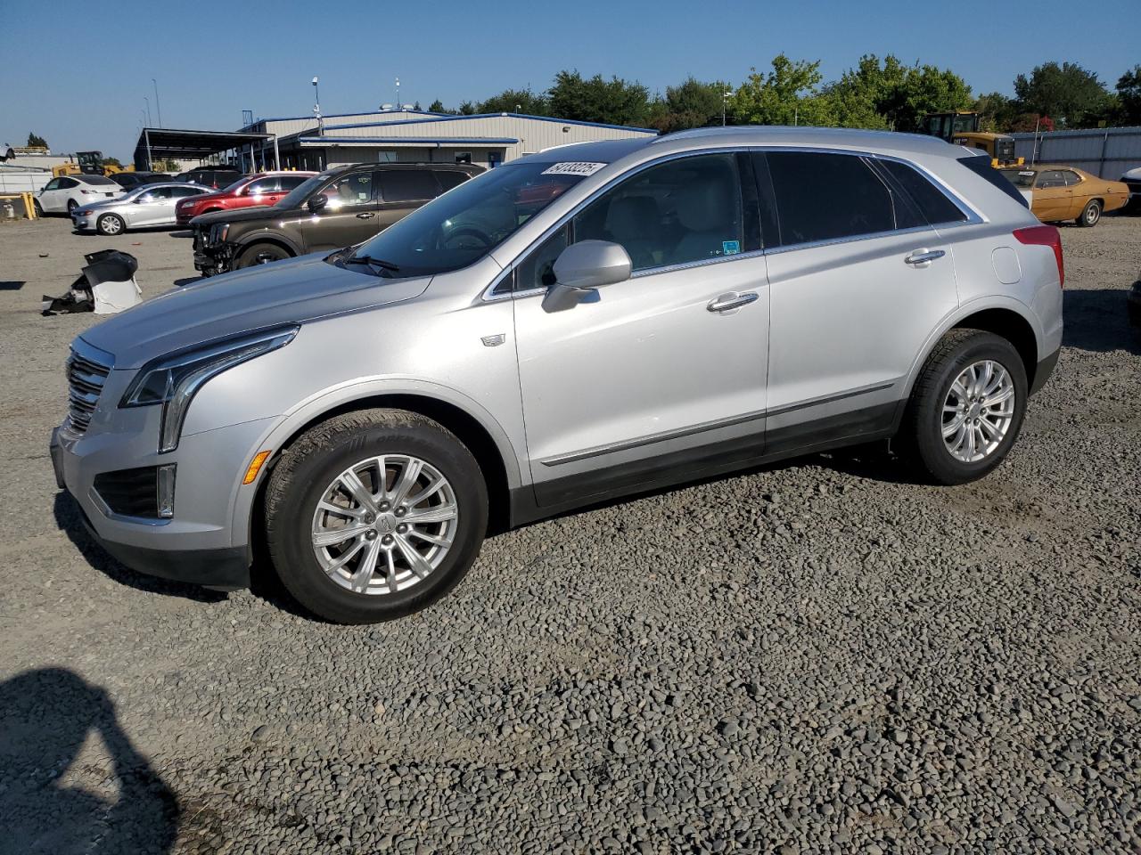 CADILLAC XT5   *1GYKNARS5HZ129017*
