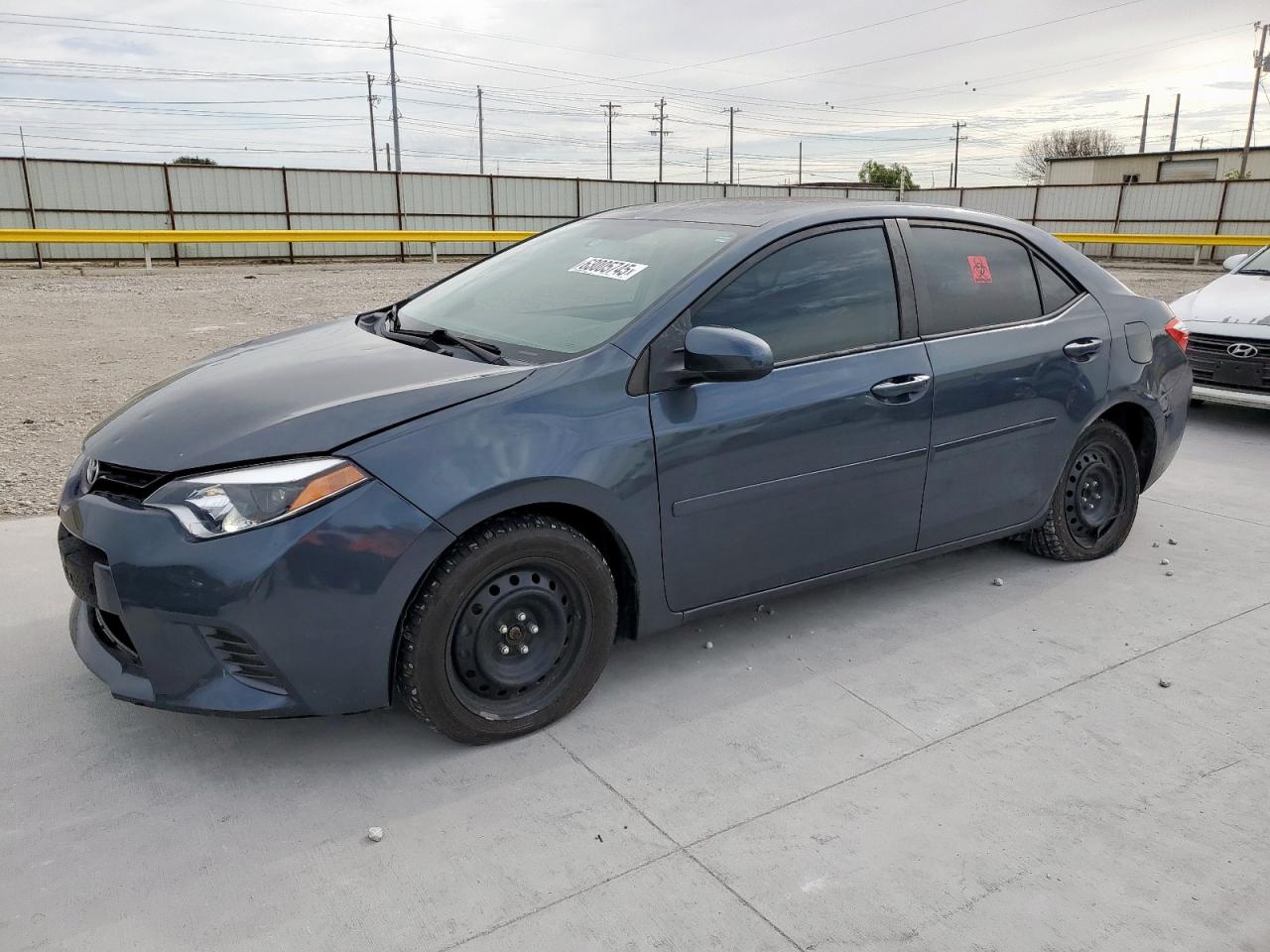 TOYOTA COROLLA L  *5YFBURHE3FP275295*