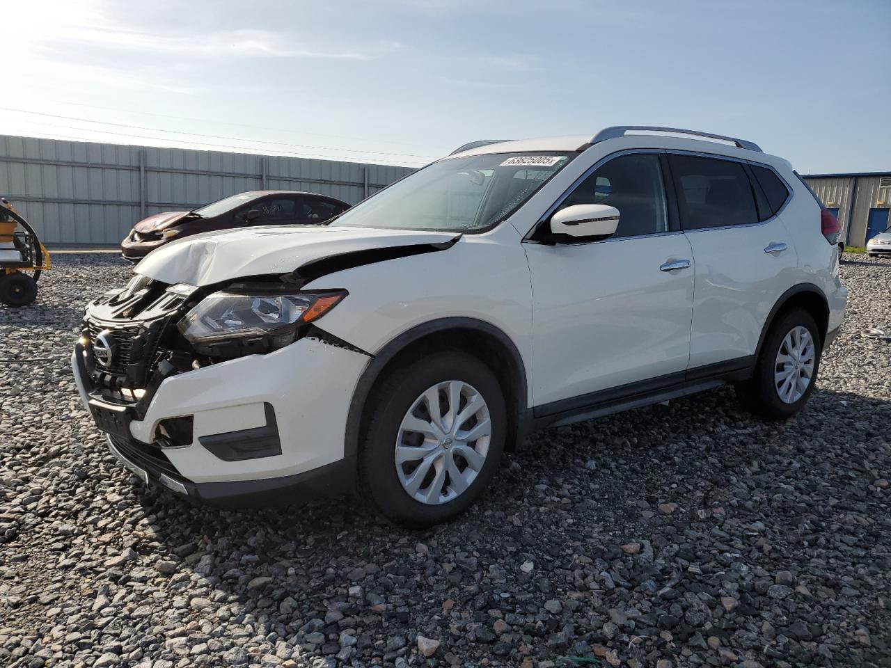 NISSAN ROGUE S  *JN8AT2MV6HW000465*