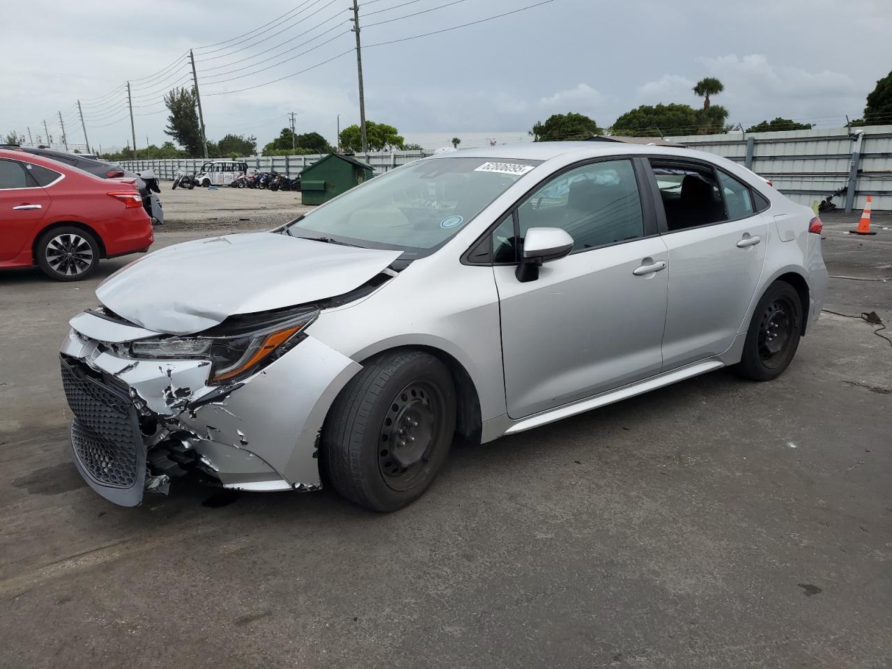 TOYOTA COROLLA LE  *5YFEPMAE2MP257823*