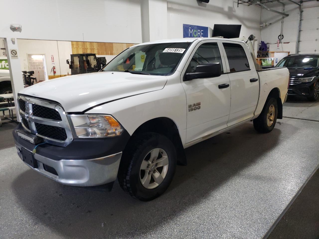RAM 1500 ST  *1C6RR7KG4ES242387*