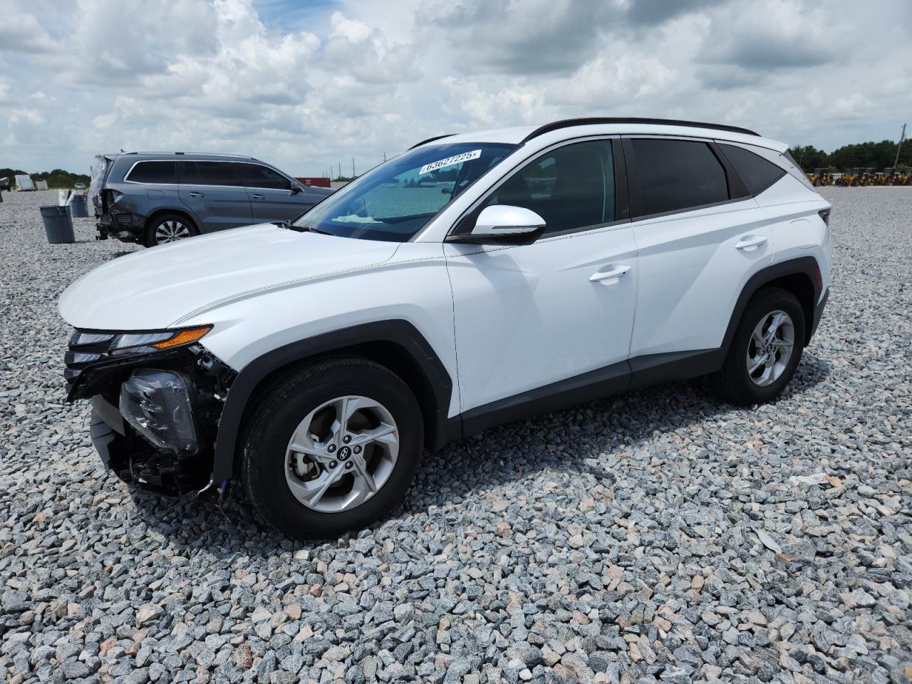 HYUNDAI TUCSON SEL  *5NMJB3AE5NH038082*