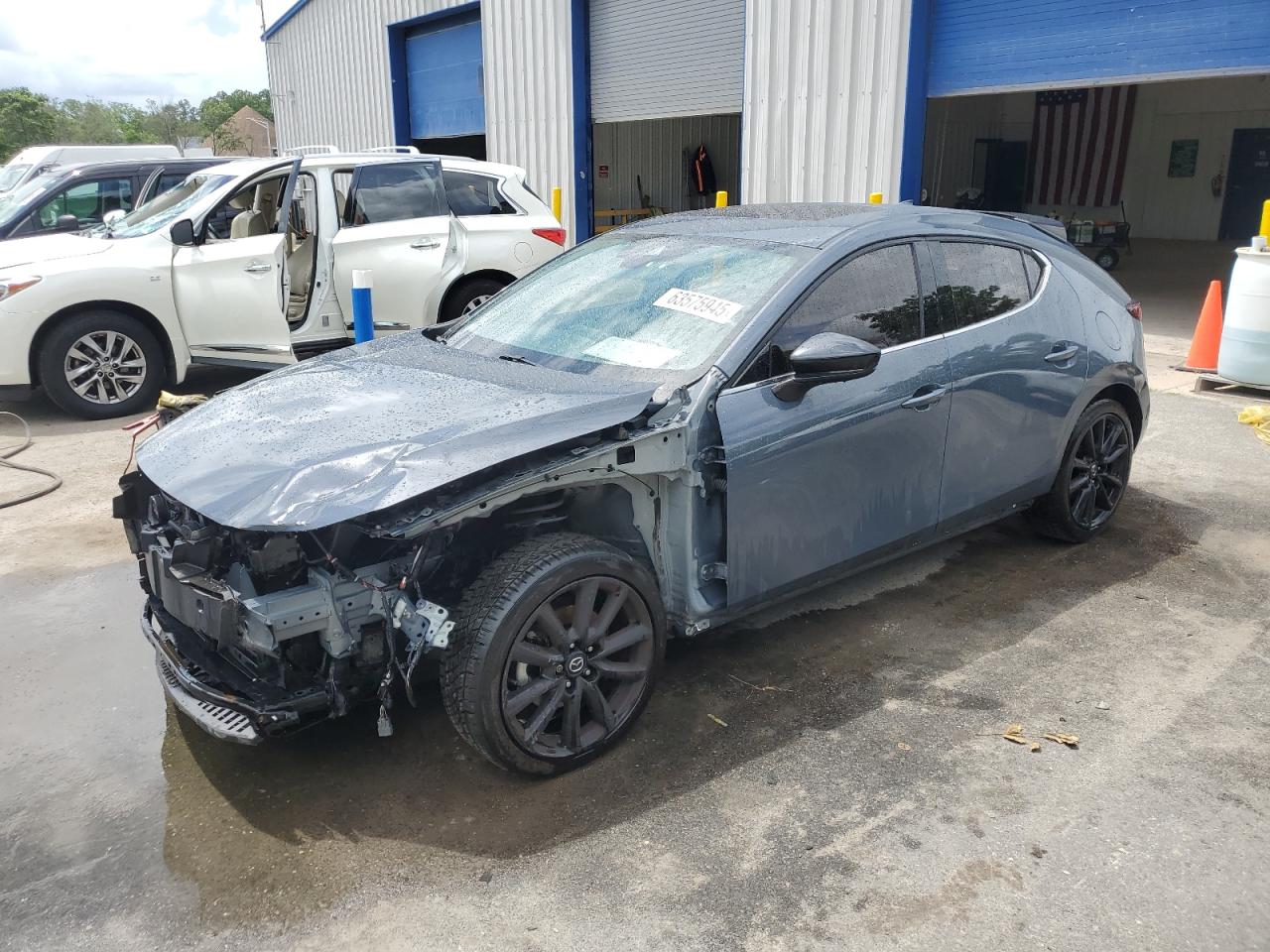 MAZDA 3 PREMIUM  *JM1BPBNYXM1322837*