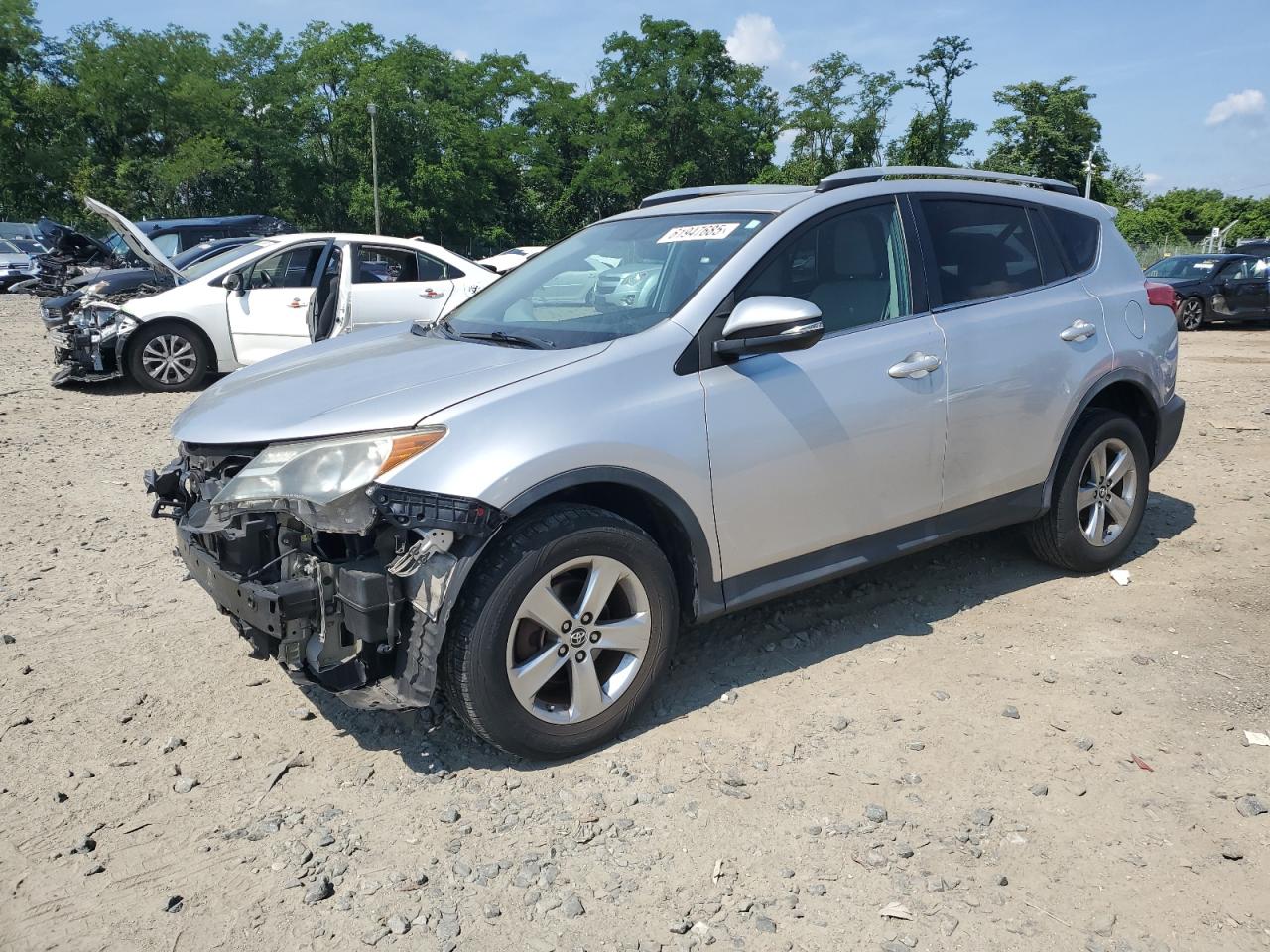 TOYOTA RAV4 XLE  *2T3RFREV1FW241519*