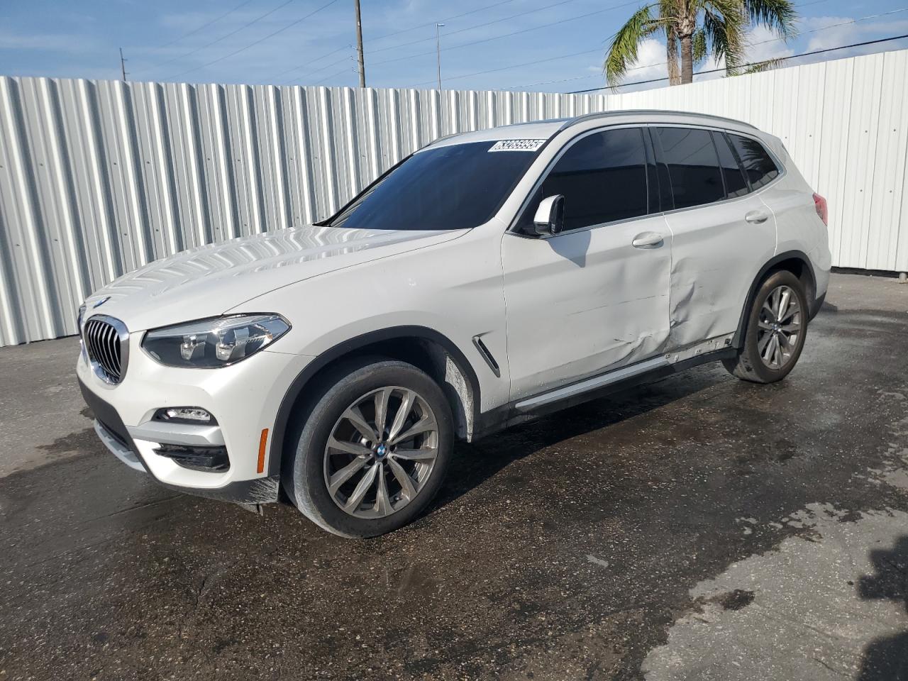BMW X3 SDRIVE3  *5UXTR7C5XKLE97936*