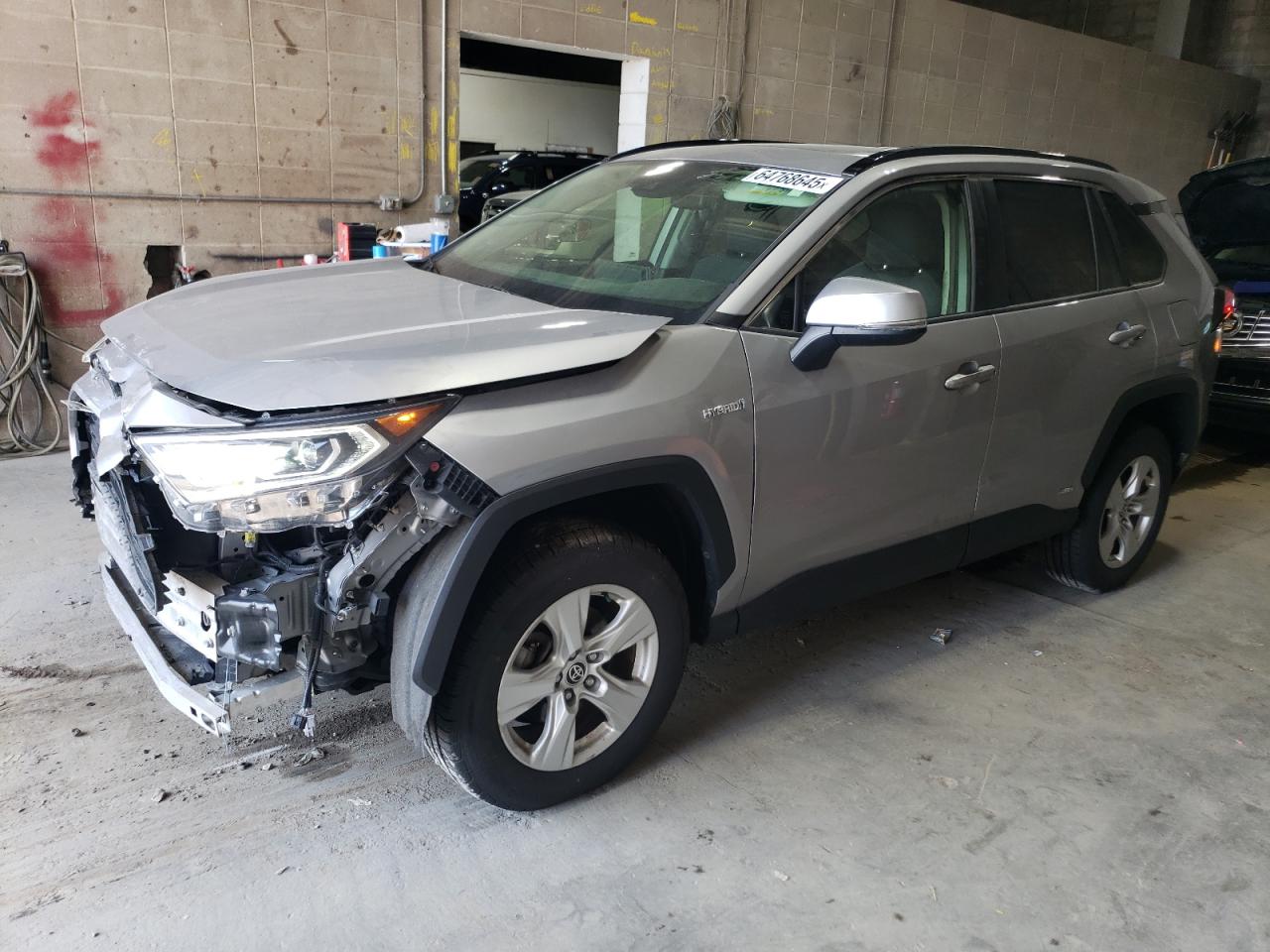 TOYOTA RAV4 XLE  *JTMR6RFV0MD506858*
