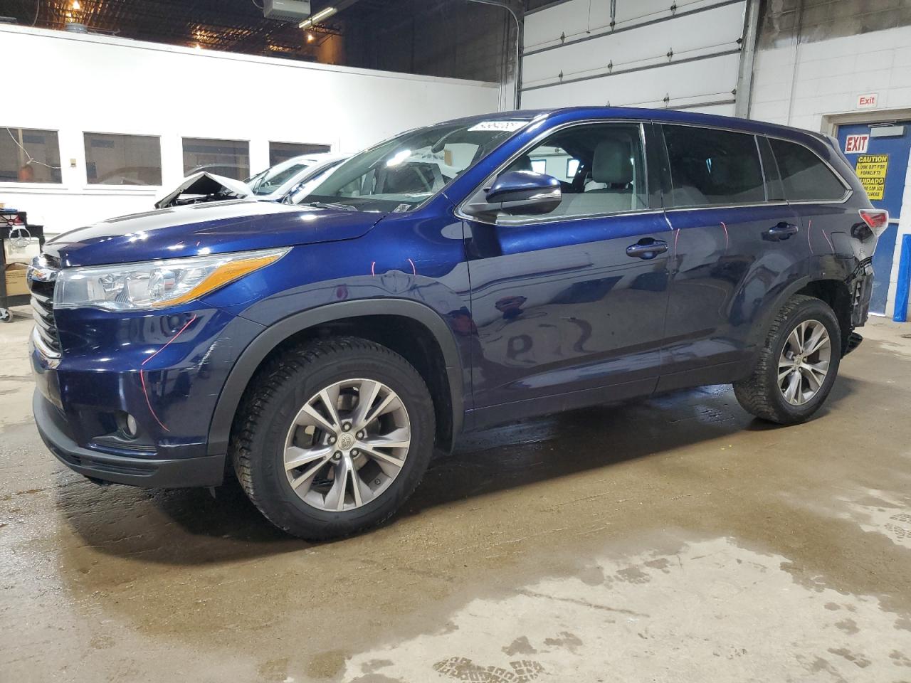 TOYOTA HIGHLANDER   *5TDBKRFH0FS159949*