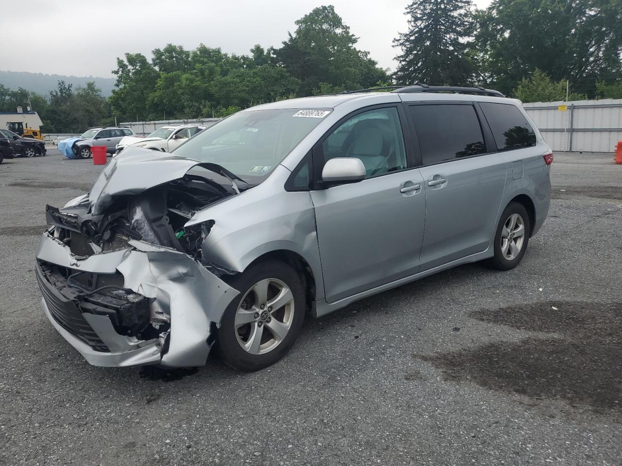 TOYOTA SIENNA LE  *5TDKZ3DC2LS085879*