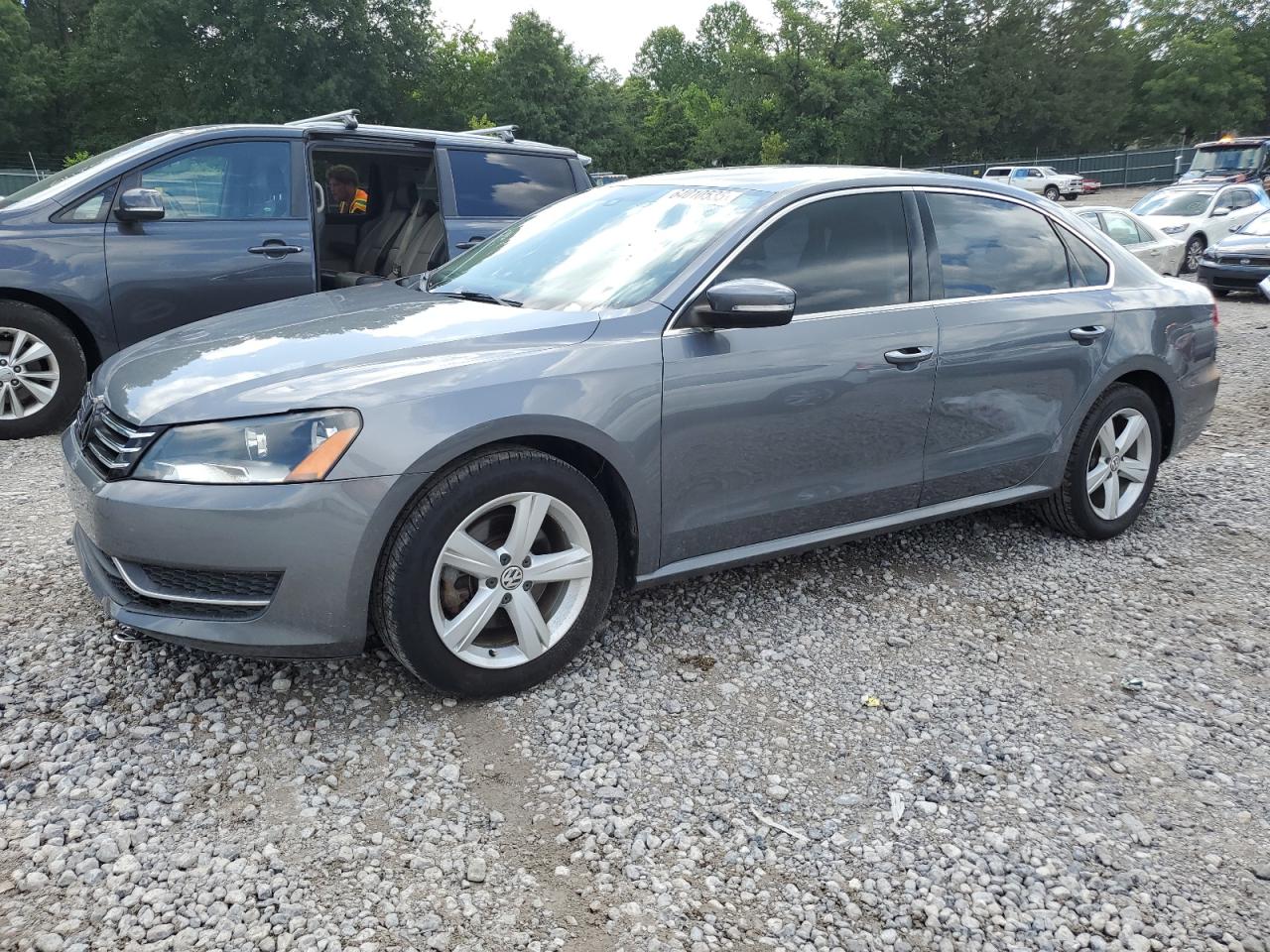 VOLKSWAGEN PASSAT SE  *1VWBP7A38DC088349*