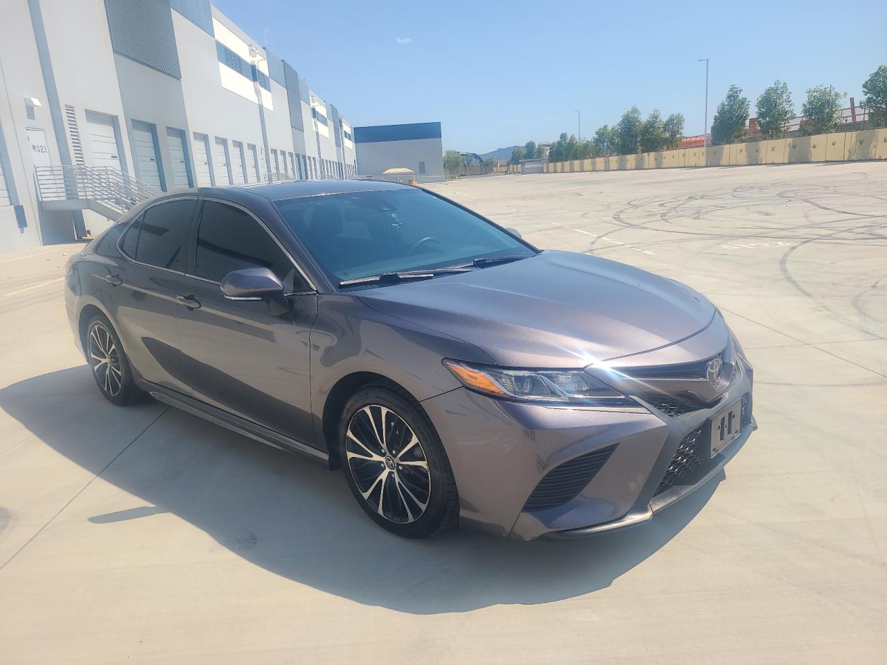 TOYOTA CAMRY L  *4T1B11HK2KU272218*