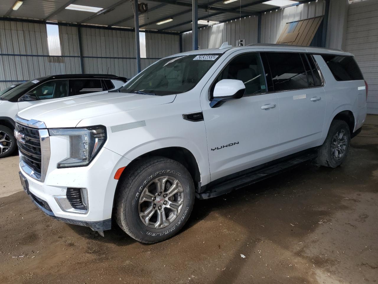 GMC YUKON XL K  *1GKS2FED3NR228292*