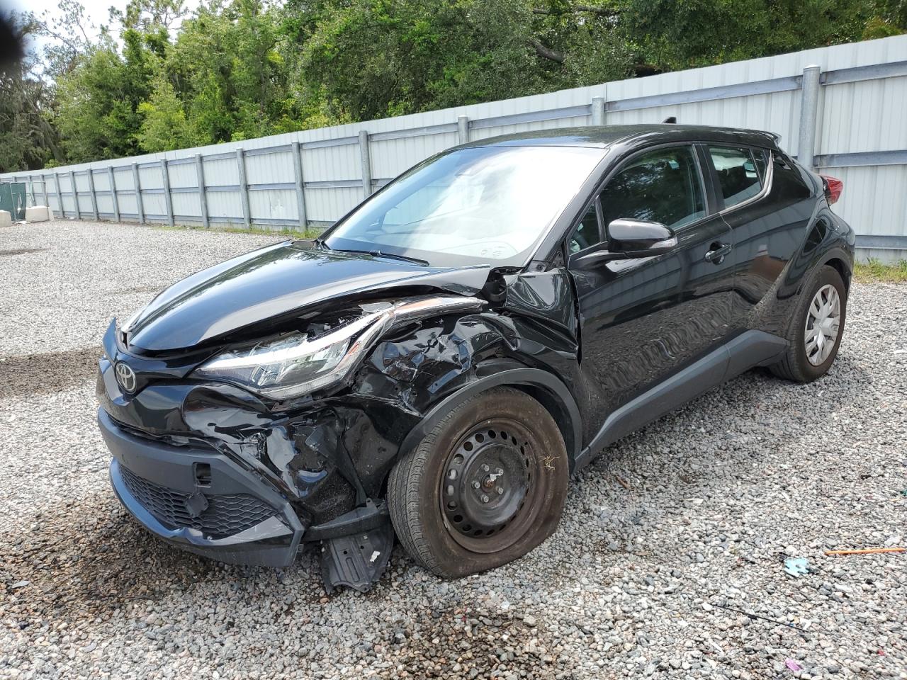 TOYOTA C-HR XLE  *NMTKHMBX6MR123340*