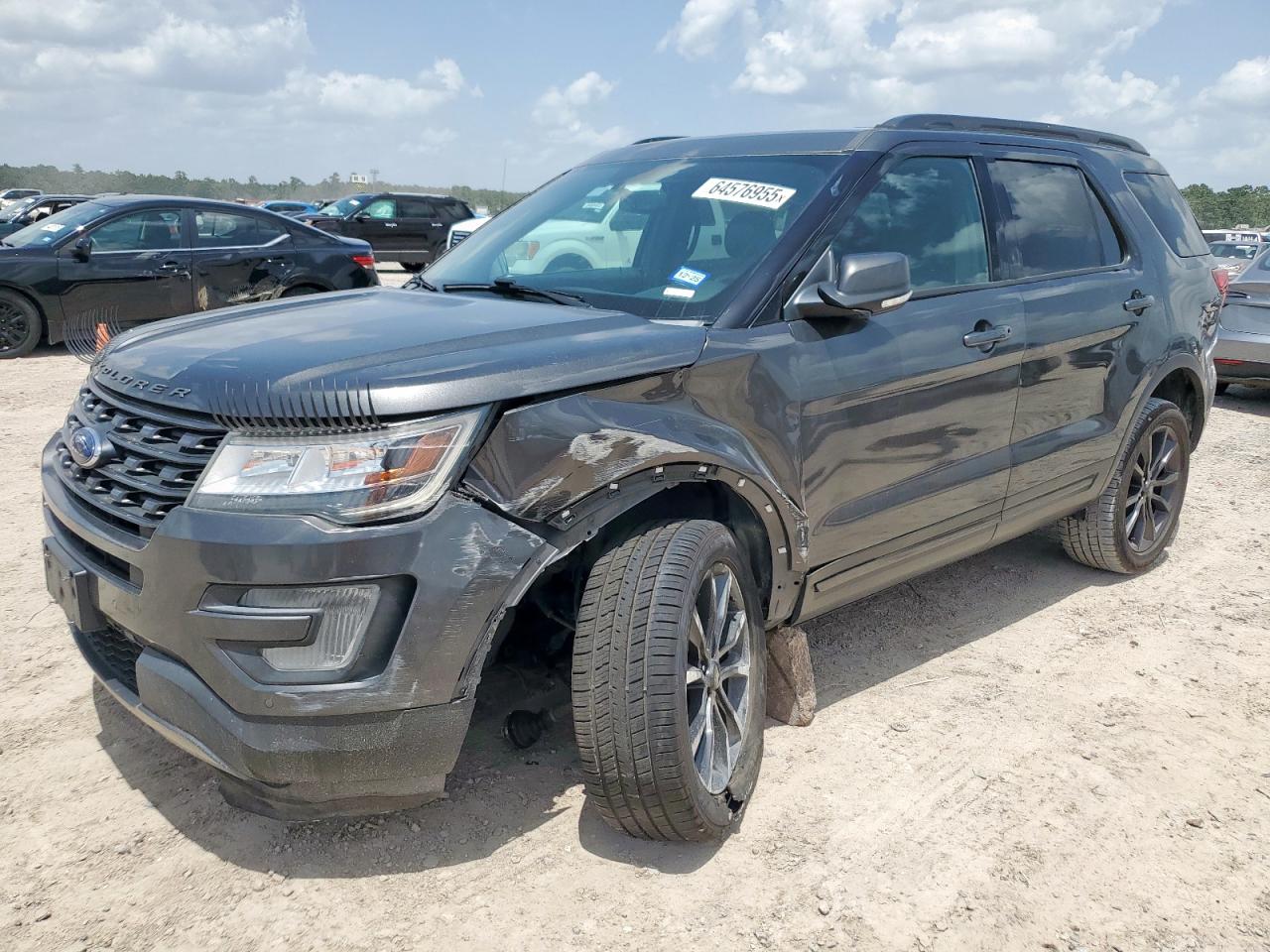 FORD EXPLORER X  *1FM5K7D88HGD41816*