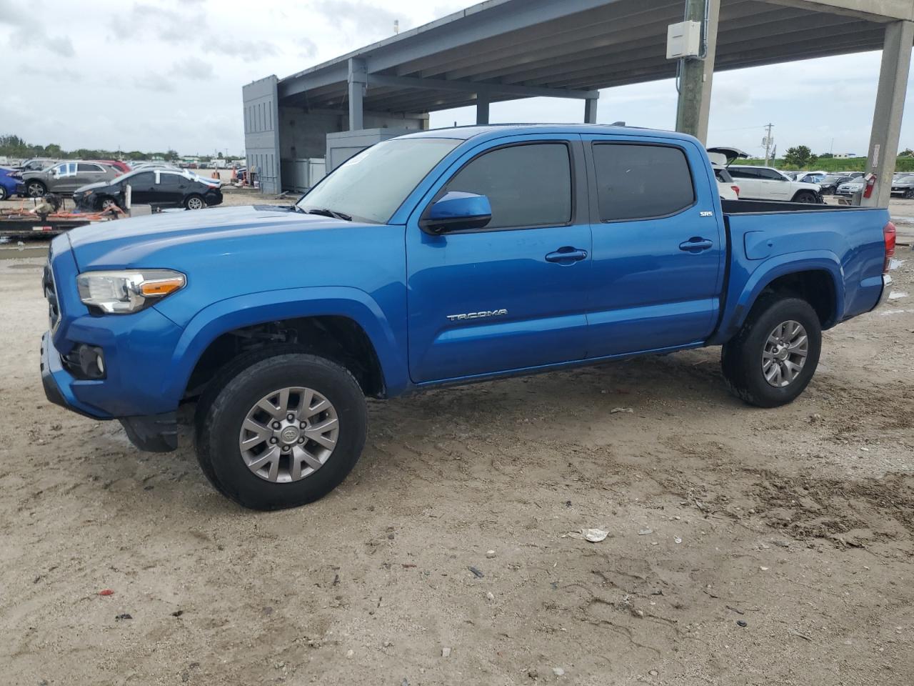 TOYOTA TACOMA DOU  *5TFAZ5CN0HX024820*