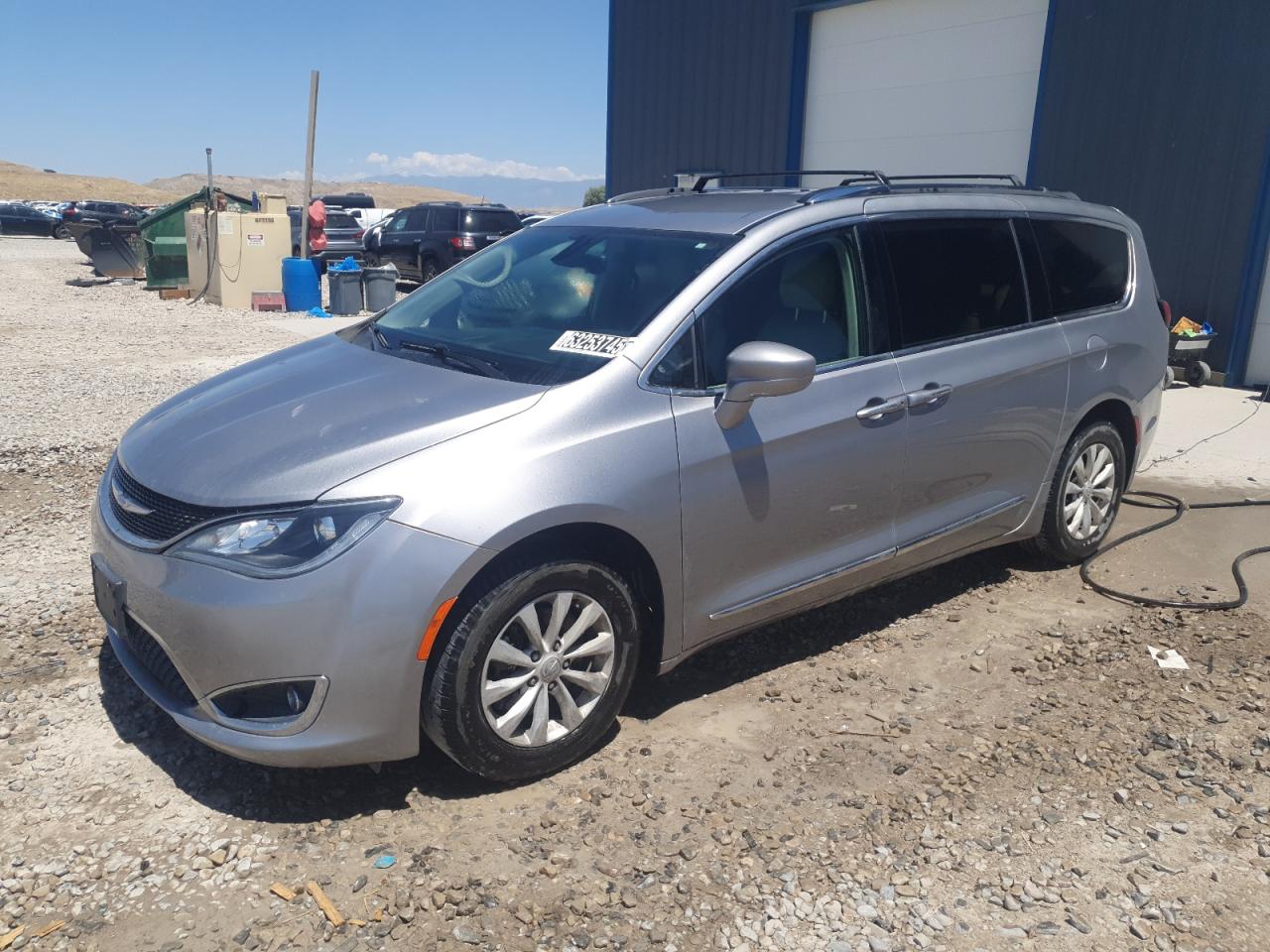 CHRYSLER PACIFICA T  *2C4RC1BG6JR330411*