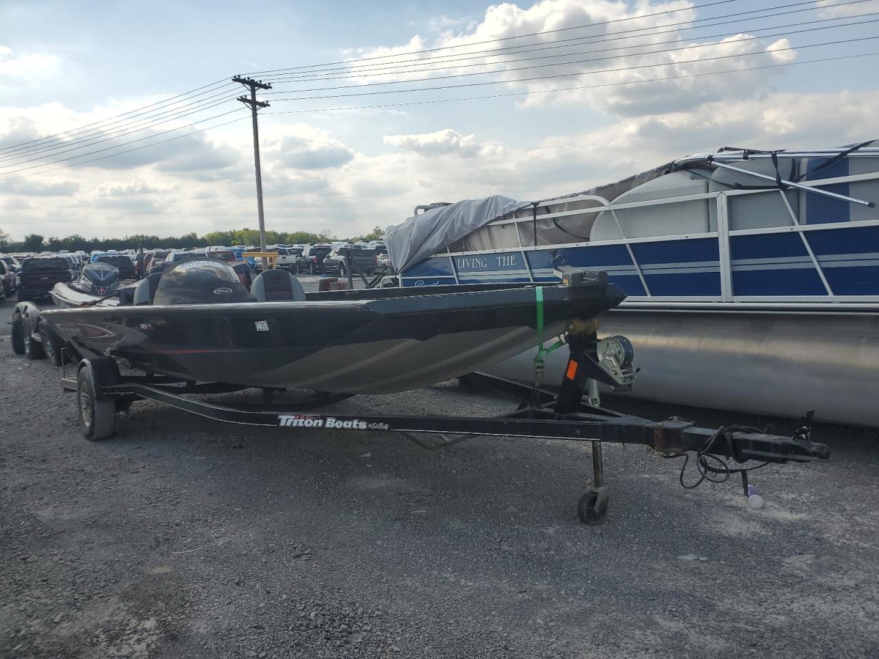 TRIT BOAT   *TRT99162L617*