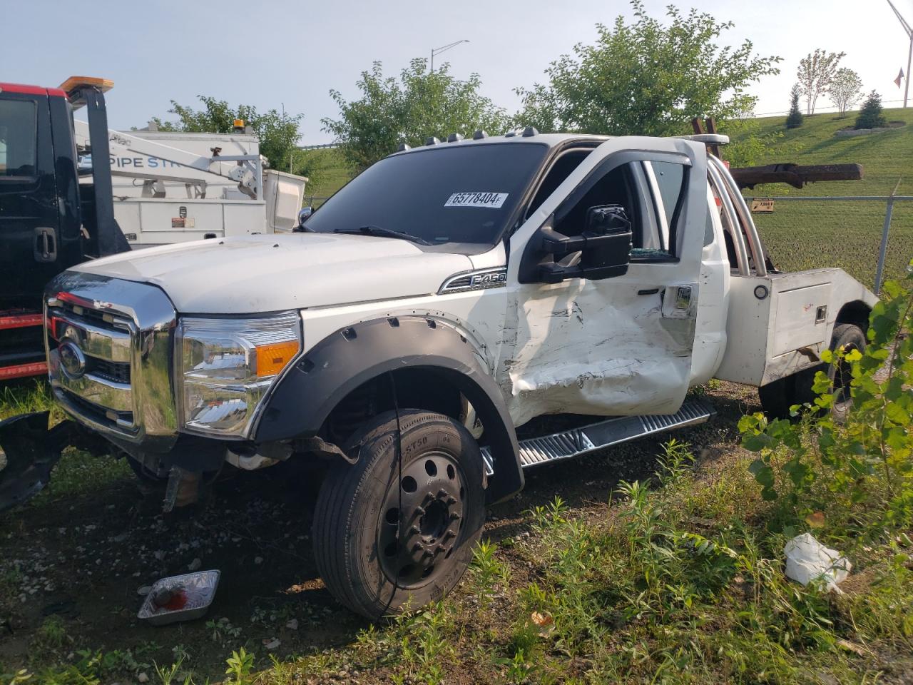 vehicle photo