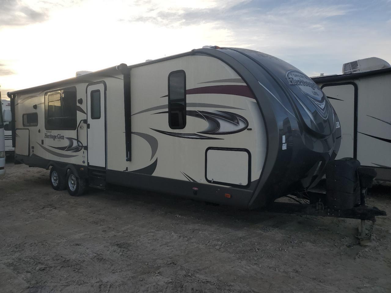 WILDWOOD TRAVEL TRL   *4X4TWBD26HU012526*