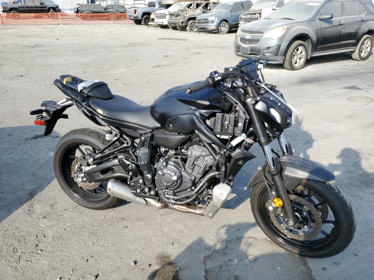 YAMAHA MT07 C   *JYARM32Y5PA001533*