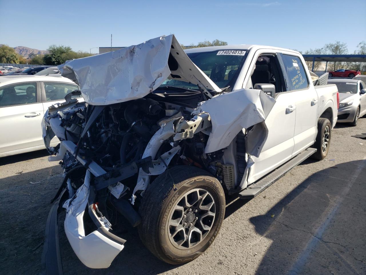 vehicle photo
