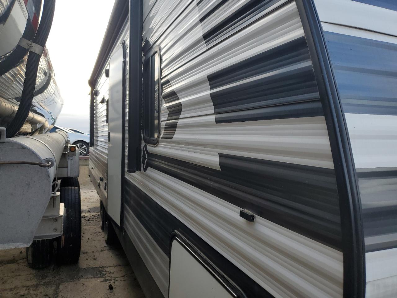 CROSSROADS ZINGER  *4YDTZRN22NS370523*