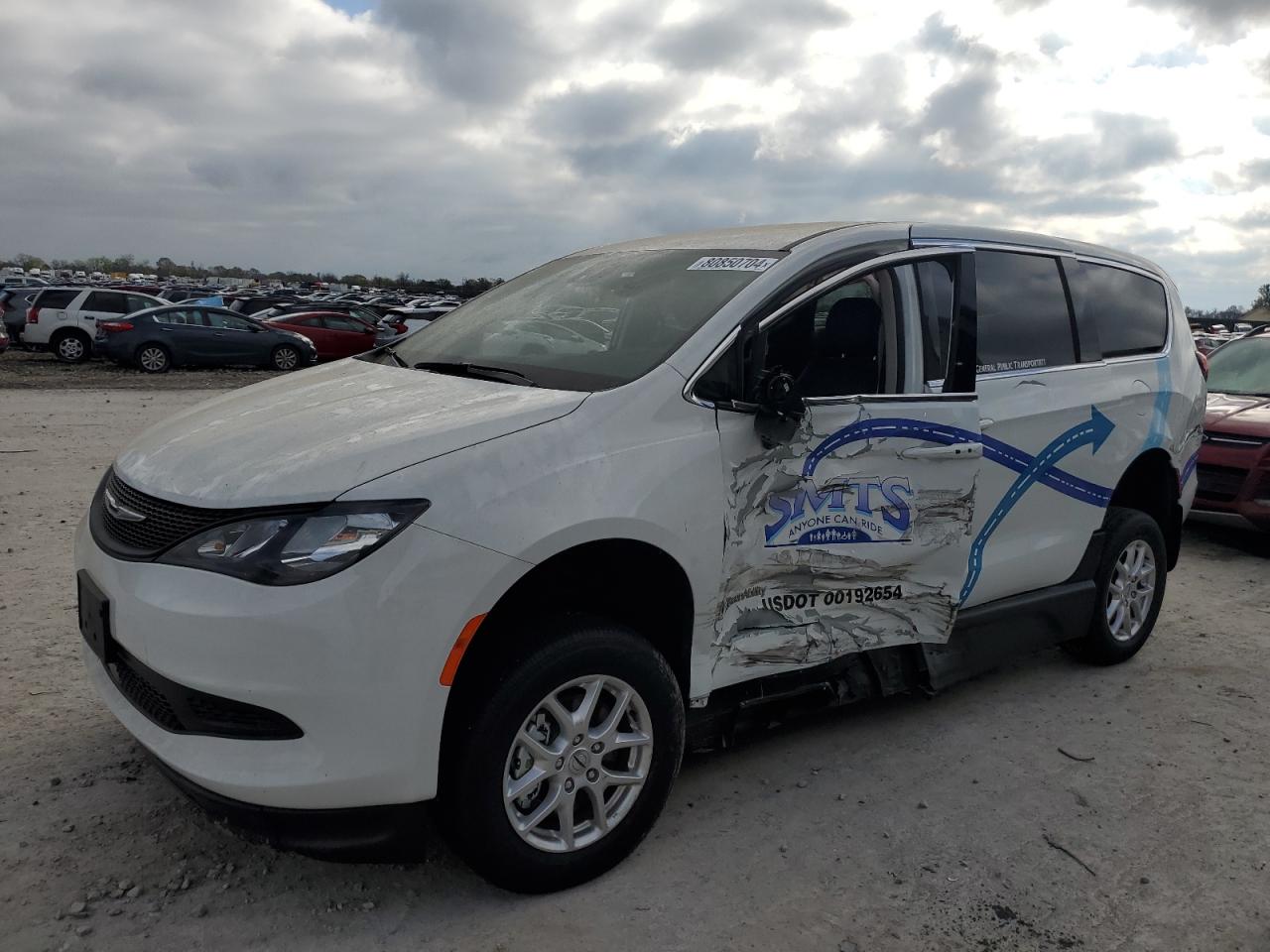 CHRYSLER MINIVAN VOYAGER LX  *2C4RC1CG7PR564774*