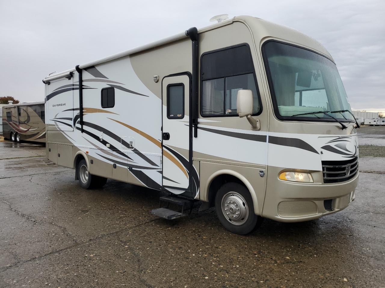 FORD F530 F53  *1F65F5DY0D0A04172*