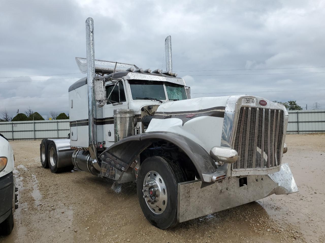 PETERBILT 379  *1XP5DB9X7WD448774*