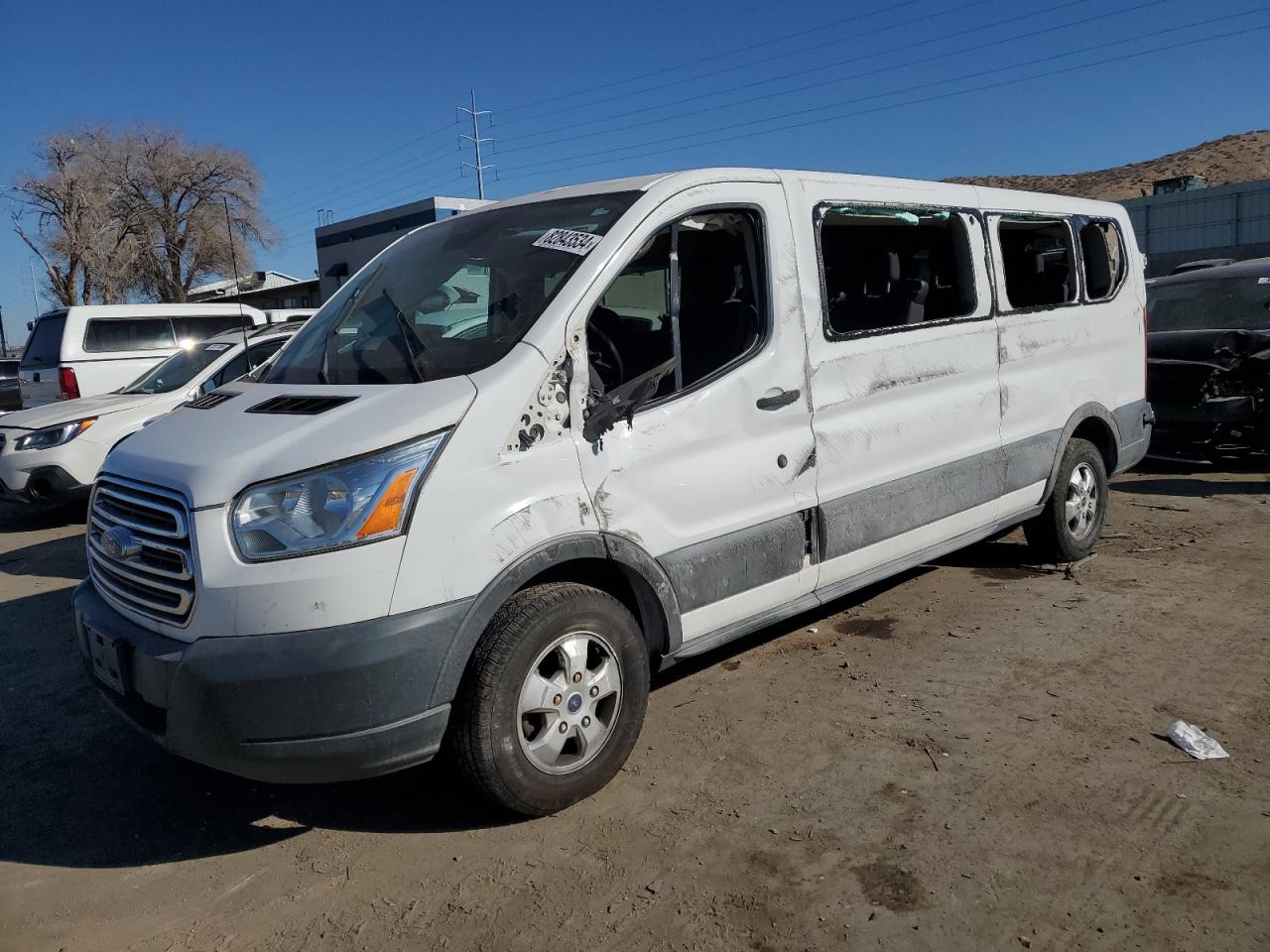 FORD TRANSIT T- T-  *1FBZX2YG8HKA25748*