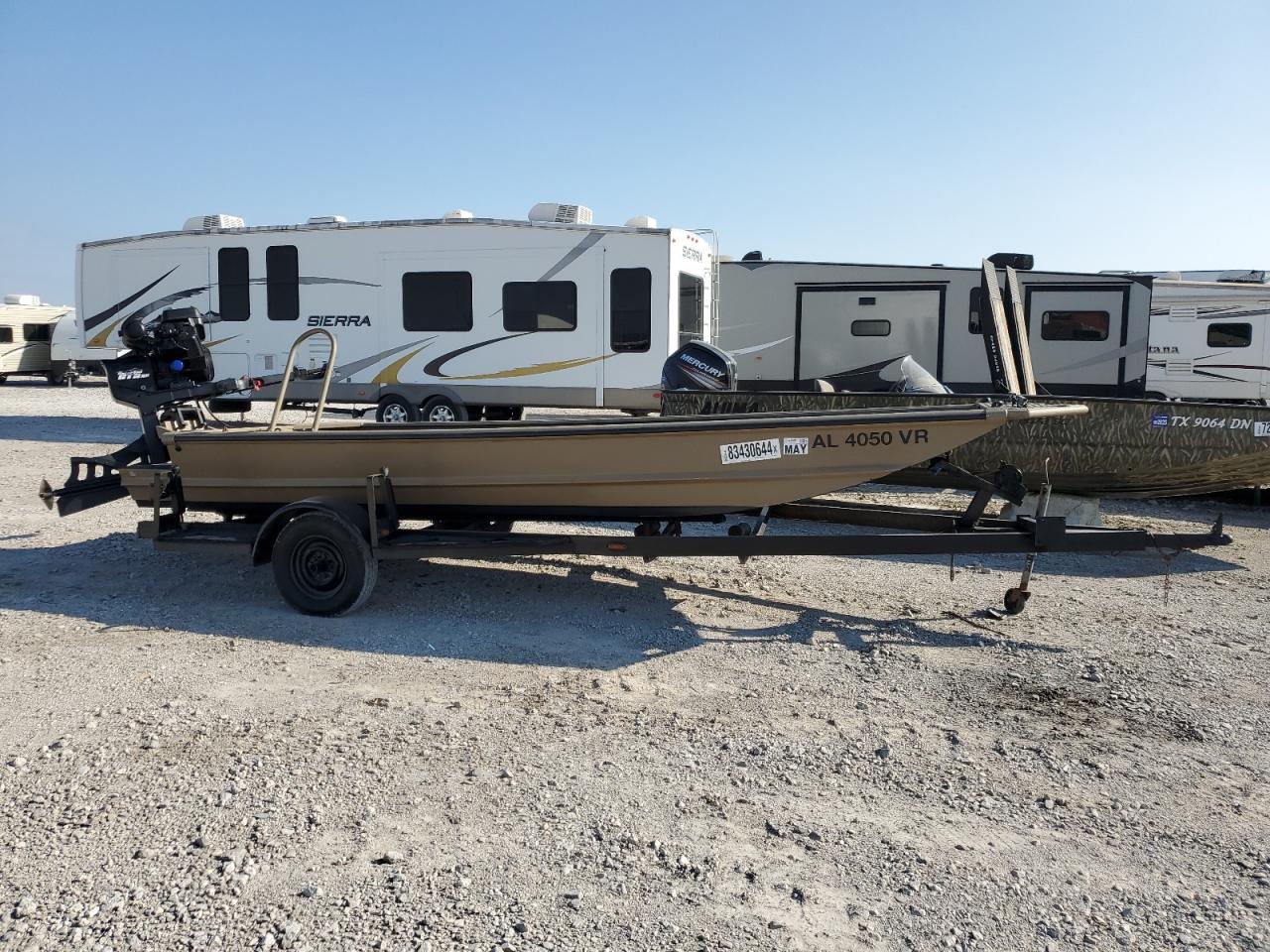 SEAK BOAT   *S0M47750D222*