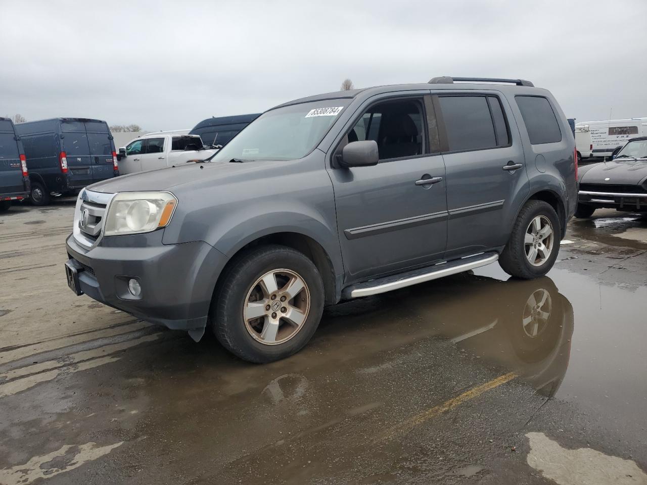 vehicle photo