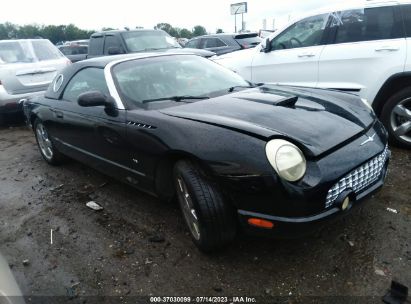 FORD THUNDERBIRD DELUXE/PREMIUM  *1FAHP60A83Y105200*