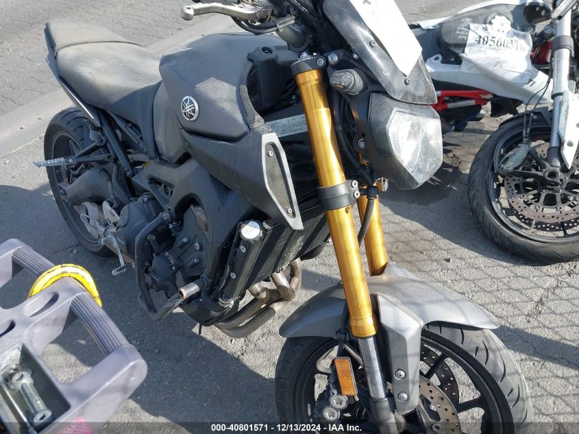 YAMAHA FZ09 C  *JYARN33Y4FA002182*