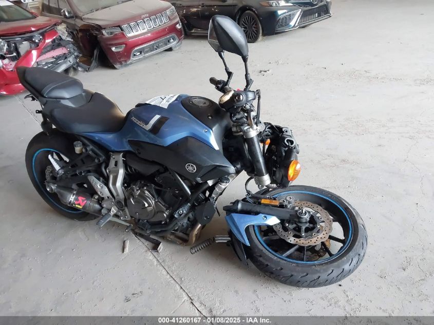 YAMAHA FZ07   *JYARM06E9HA012518*