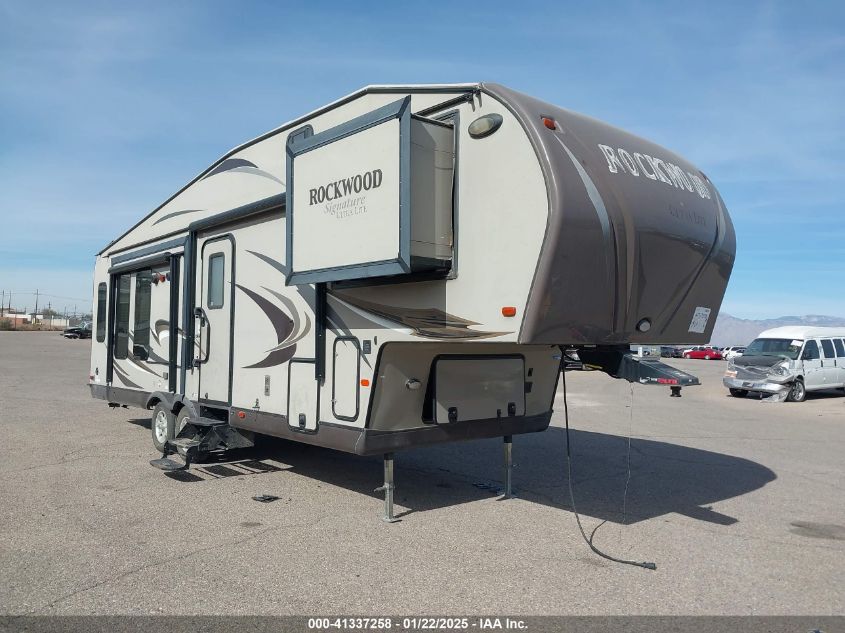 ROCKWOOD BY FOREST R SIGNATURE ULTRA LITE   *4X4FRLE29C1845014*