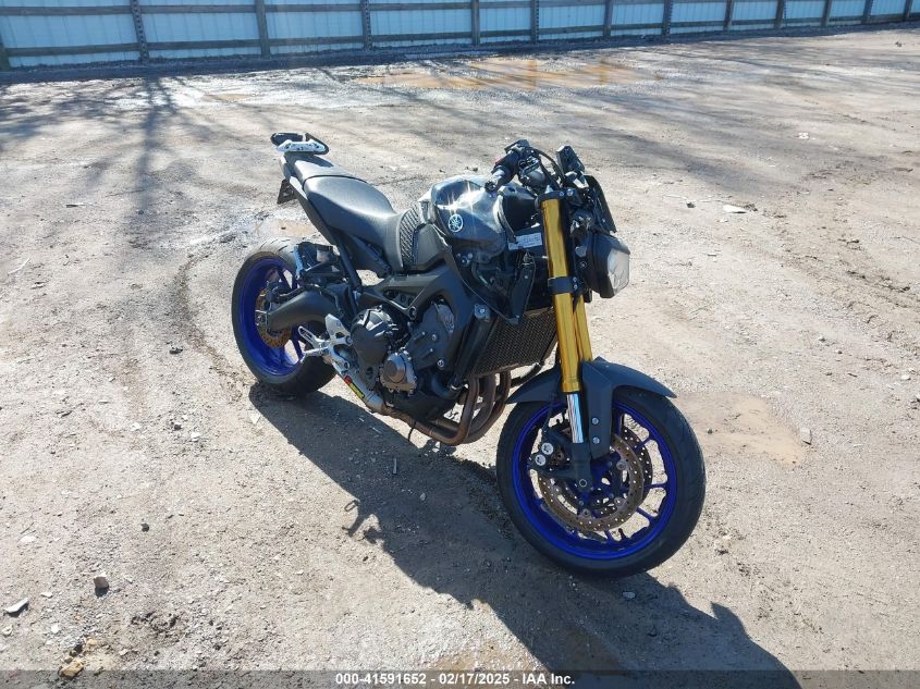 YAMAHA FZ09   *JYARN33E6EA003595*