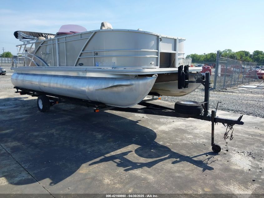 PONTOON MIRAGE 820   *SYL818101122*