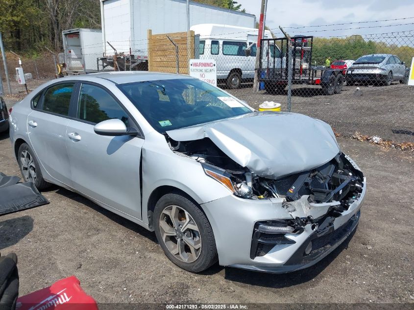 KIA FORTE LXS  *3KPF24AD2ME333097*