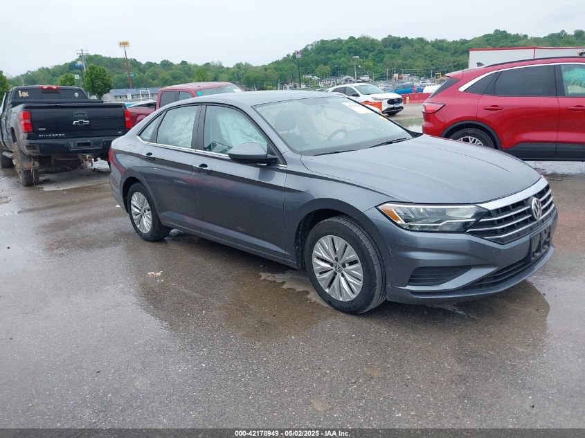 VOLKSWAGEN JETTA 1.4T R-LINE/1.4T S/1.4T SE  *3VWC57BU1KM143902*