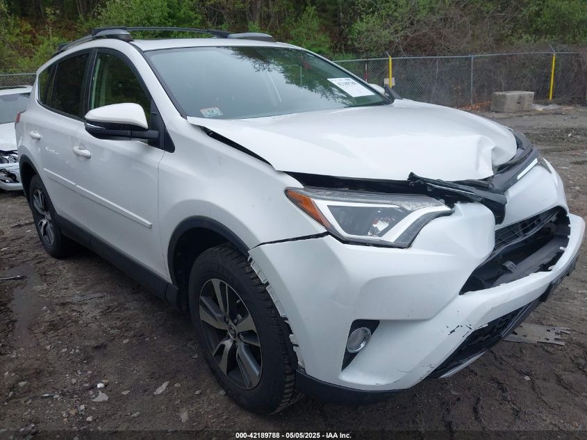 TOYOTA RAV4 XLE  *JTMRFREV7JD250084*